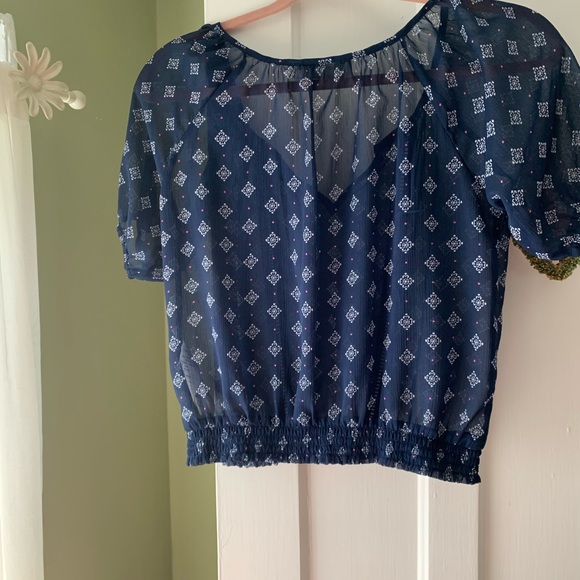 Girls Abercrombie kids sheer blouse - Picture 2 of 3